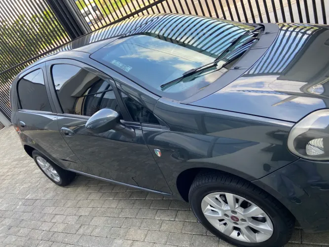 Fiat Punto Attractive Italia 1.4 F.flex 8V 5P 2015