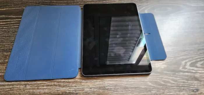 IPad Pro 11" M1 (256GB | Wi-Fi) - Impecável + Capa + Apple Pencil 2ª geração