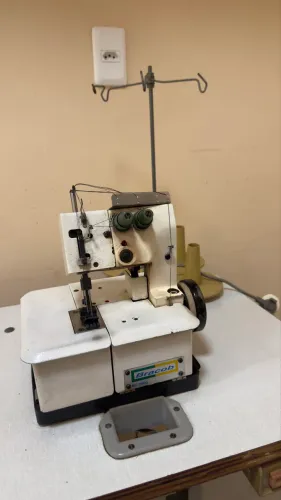 Máquina de costura galoneira semi industrial BRACOB BC-2500 2 agulhas 