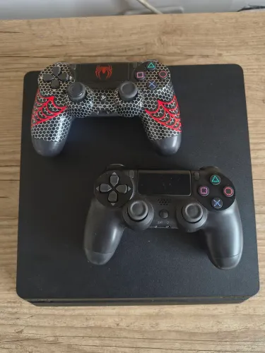 ? PS4 Revisado + Cabos | Controle Incluso | Parcelo no Cartão!