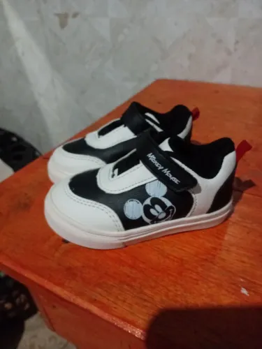 Dois Sapato Infantil N°21