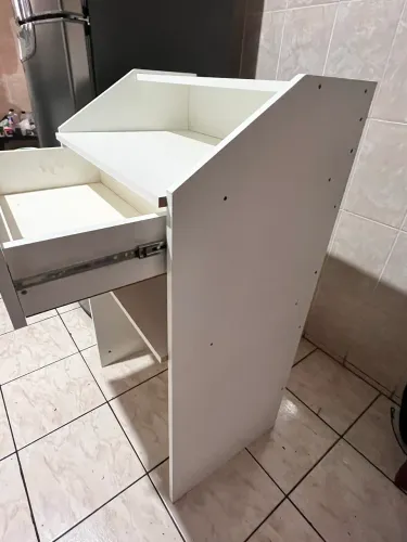 Balcão com gaveta