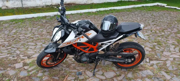 KTM duke 390 2021
