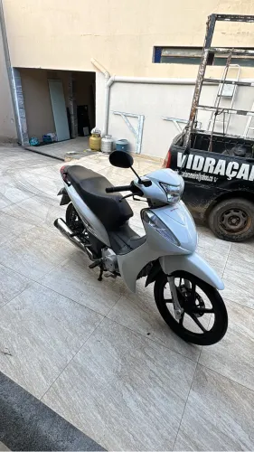 VENDO Honda/ BIZ 125 EX , Ano modelo 2015