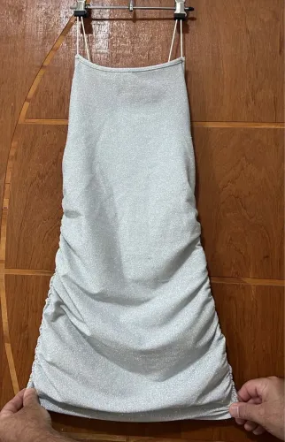 Vestido prata brilhoso
