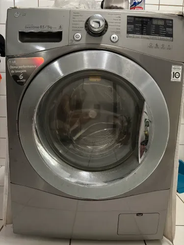 Lavadora de Roupas. Lava e Seca
