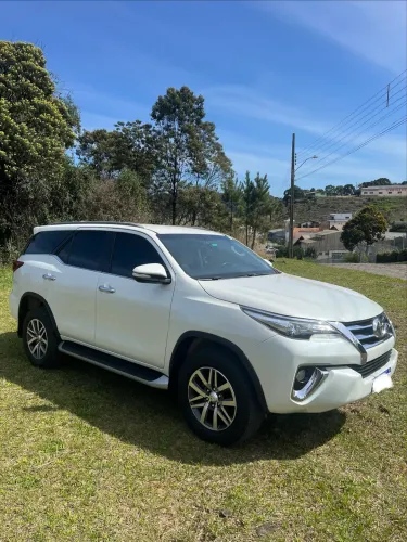 Toyota Hilux SW4 SRX 4X4 2.8 TDI 16V Dies. Aut. 2016