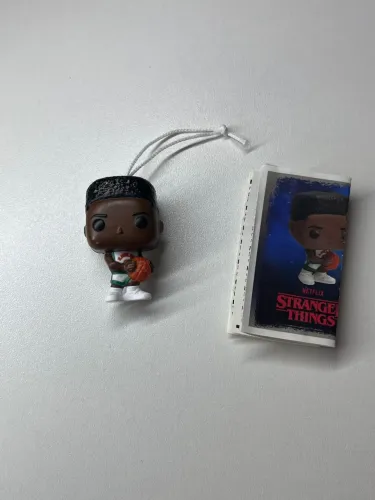  kinder joy funko Lucas Stranger things 