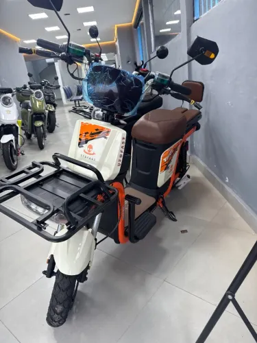 Scooter elétrica TANK cargueira ufofast