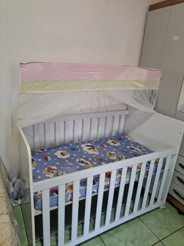 BERÇO SEMI NOVO