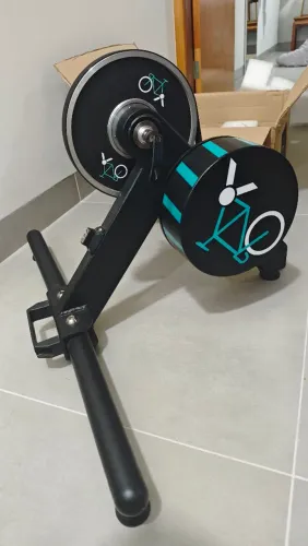 Rolo de treinamento smart bike Cyclotronics 