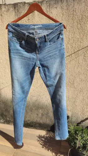 Calça fem Aeropostale 42