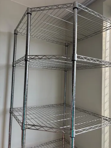 Estante de aço