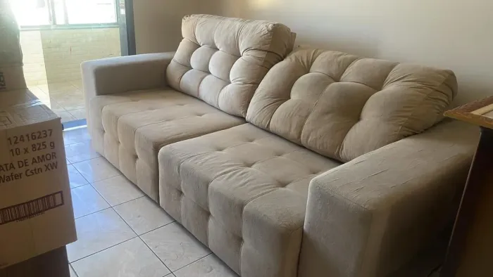 Vende-se sofá novo!