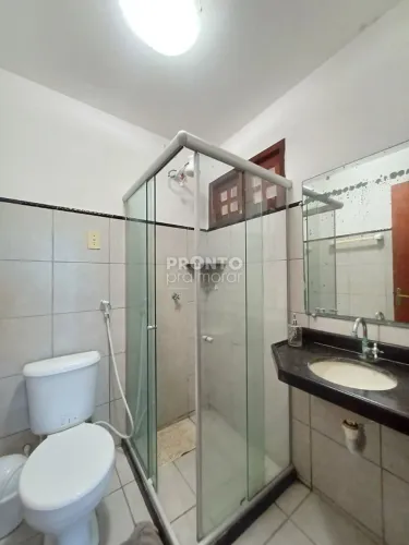 Casa de Condomínio com 4 quartos em Carneiros