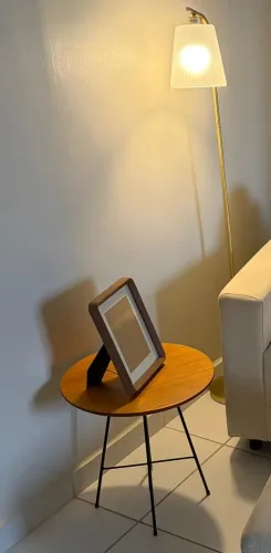 MESA LATERAL 45CM DIAMETRO EM MADEIRA