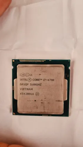 Placa-Mãe, Memória RAM, Processador, Fonte, etc...
