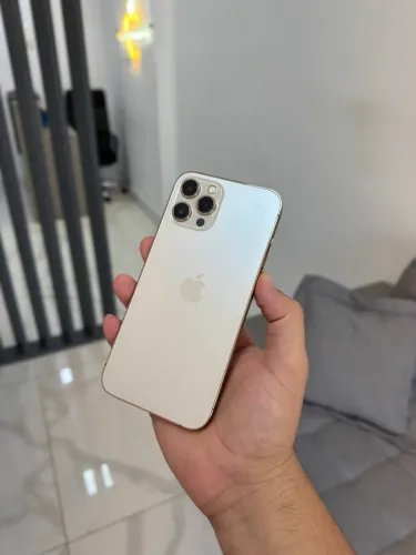 iPhone 12 Pro Max 256 gigas Gold