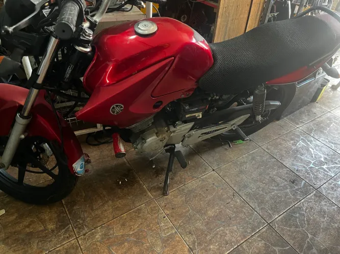 YBR 125 