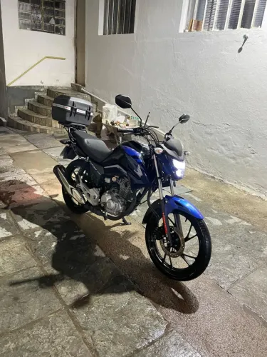 Vendo titan 2023