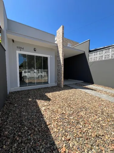 OPORTUNIDADE CASA EM ITAJUBÁ 3dorm, 2bwc, 2vg, semimobiliado em excelente localização VEJA