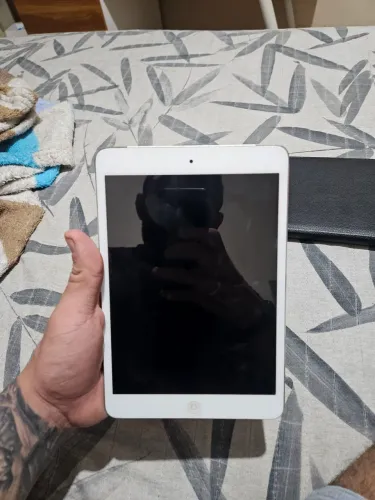 iPad Mini 1ª Geração - Branco/Prata - Ideal para Leitura 