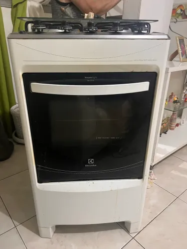 Fogão 4 bocas Electrolux Seminovo