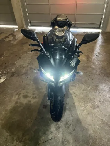 ? YAMAHA YZF-R15 2025/2026