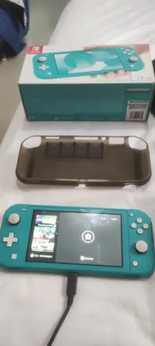 Nintendo switch lite com jogos.