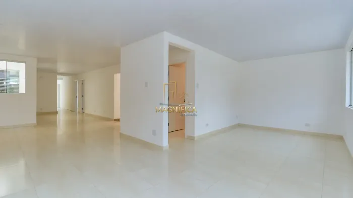 Casa Comercial- Que tal montar sua empresa em um magnífico imóvel localizado bem no centro