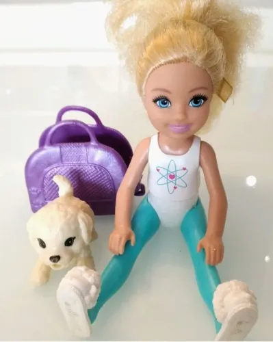 Barbie - Chelsea com cachorrinho