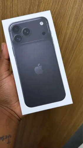iPhone 18 Pro Max 256gb Preto