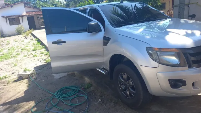 Ford Ranger XLS 2.5 16V 4X2 CD Flex 2015
