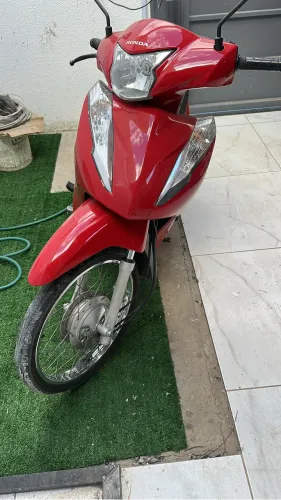 Moto muito nova pegar e andar nada pra fazer