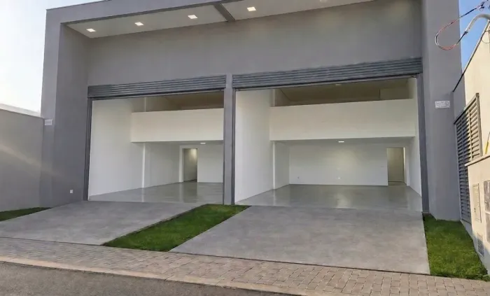 Alugo sala comercial em frente a ALEGO