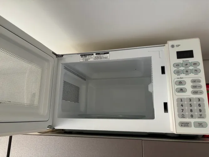 Micro Ondas 20 litros Cônsul