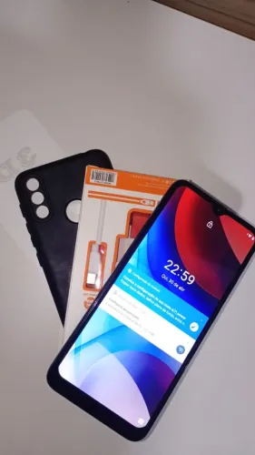 Vendo moto E7 PAWER 32GB+2RAM+ CAPINHA+CARREGADOR+PELÍCULA 3D CELULAR IMPECÁVEL.