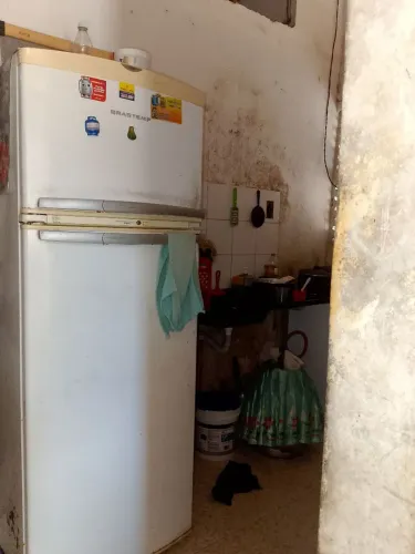 Geladeira vende-se 300 reais está em boa condições