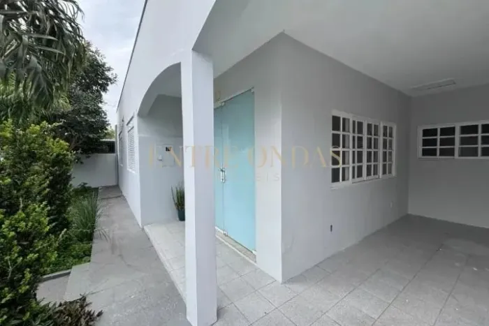 Casa com 4 quartos no bairro Santa Mônica, Florianópolis.