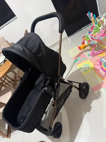Carrinho de bebê R$600,00