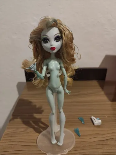 Sucata Lagoona com sapato