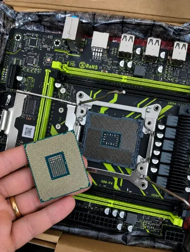 Placa mãe ddr4 Xeon nunca foi usado