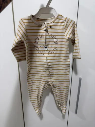 Kit macacões carters 6M (com 6 macacões)
