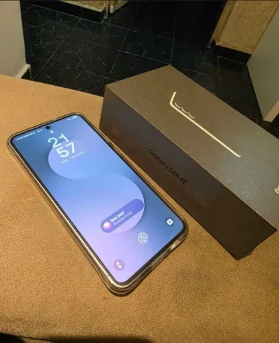 Samsung S25 FE 256GB ( VENDO OU TROCO )