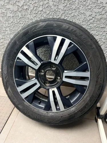 Roda com pneu aro 15 Vw 