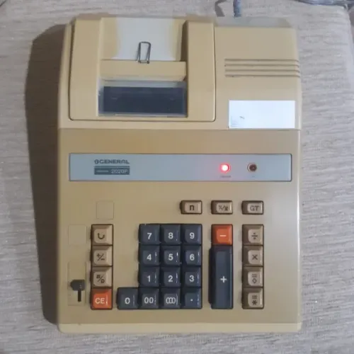 Calculadora antiga General, modelo 2020P - funcionando