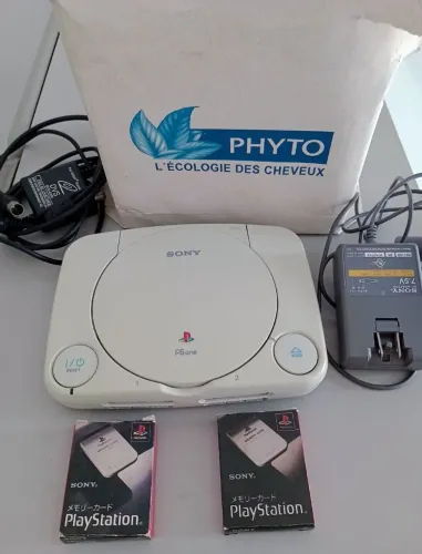 Playstation One Slim com 26 Jogos 2 memory cards 