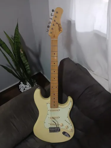 Guitarra Tagima Classic Series T-635 Olympic White