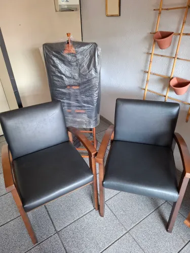 CADEIRA DE ESCRITÓRIO PARA ATENDIMENTO.