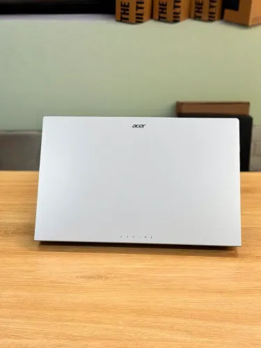 Notebook Acer Aspire seminovo em excelente estado!